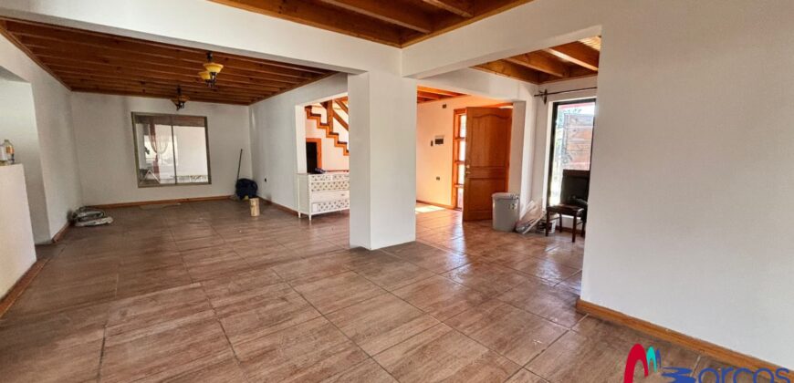 Arriendo casa en Linares
